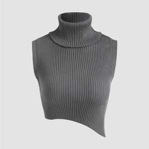 Cider Sleeveless Ribbed Asymmetric Turtleneck Crop Top - Gray, size S/4